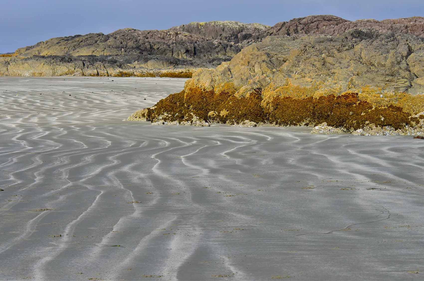 sand lines on chestrman beach